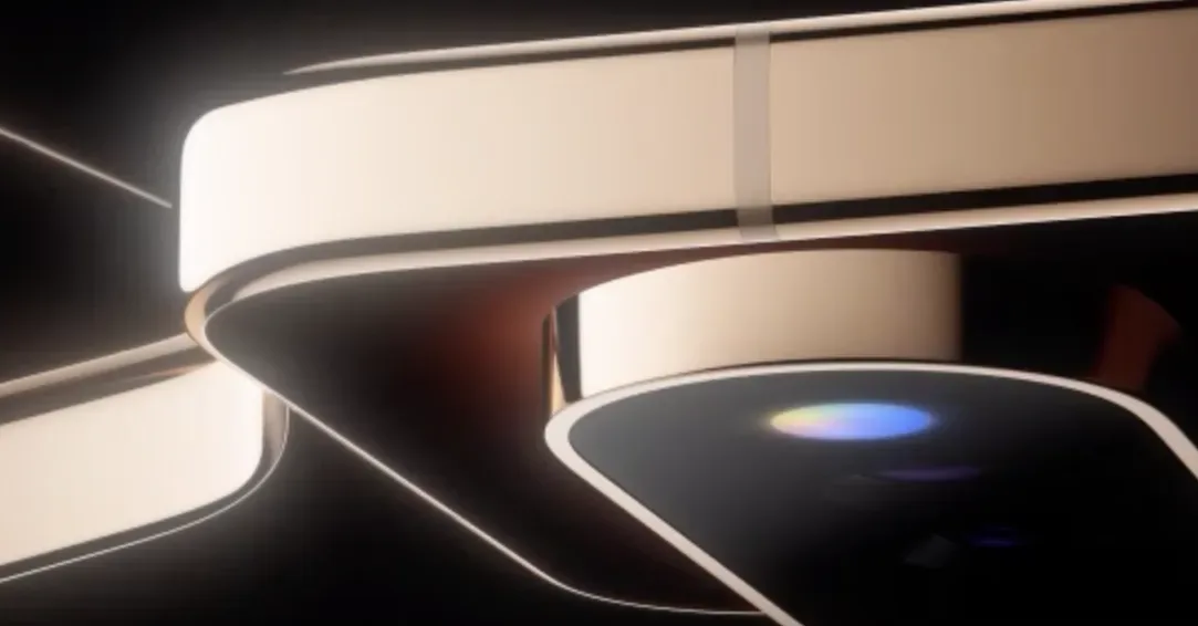 Smartphone Google Pixel 11 en mano con pantalla encendida y logo de Google al fondo