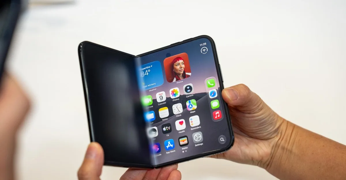 Apple presentó el iPhone Duo: el primer foldable de la marca llega en 2026