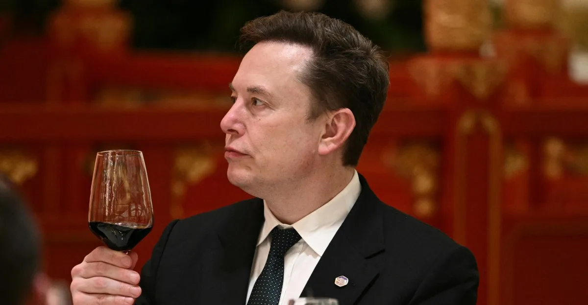 Cards Against Humanity quiere construir un monumento para burlarse de Elon Musk