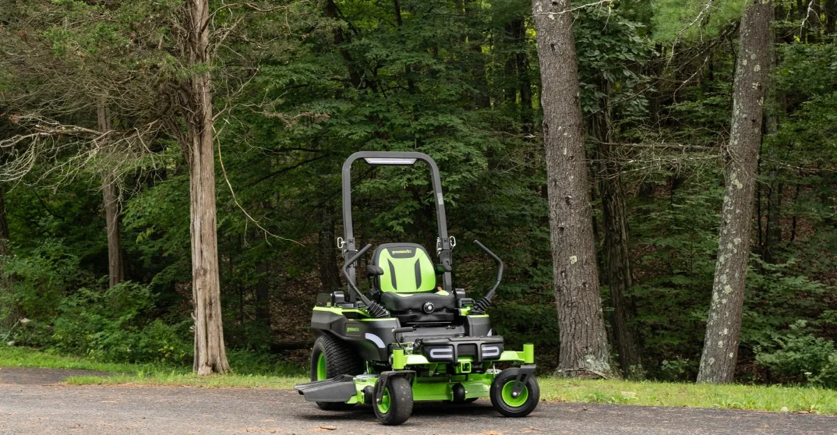 Greenworks MaximusZ: la cortadora de césped eléctrica con cinco motores que también es un mini utilitario