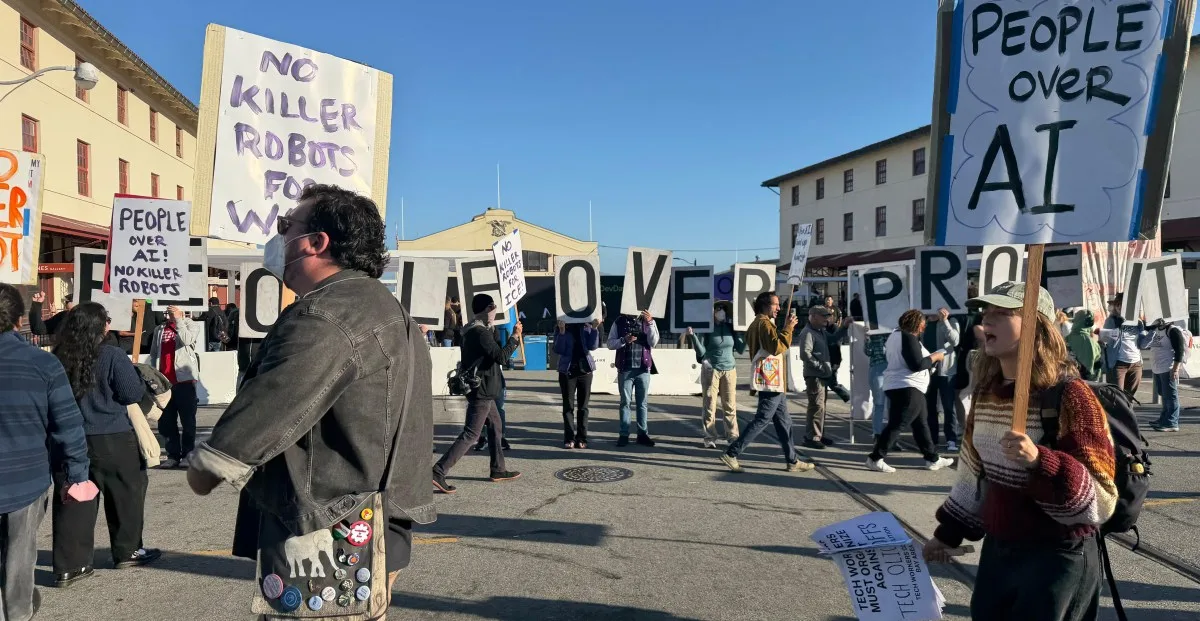 Protestas en el DevDay de OpenAI: “Personas por encima de las ganancias”