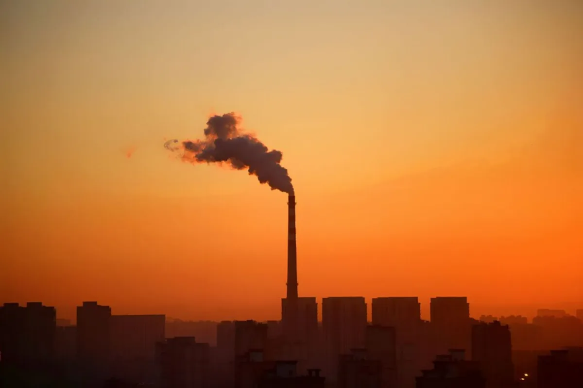 Más del 80% de los españoles respira aire contaminado según Greenpeace: la letra chica del dato