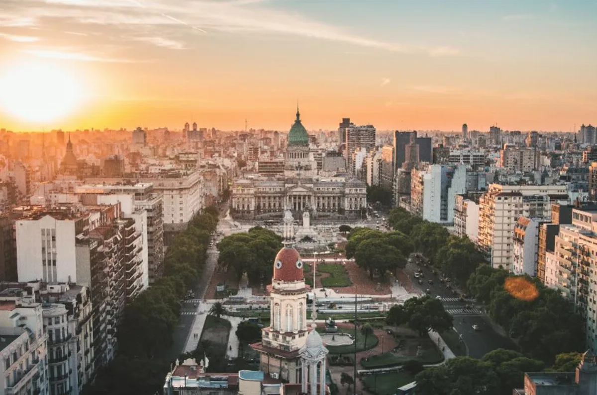 Qué es una startup y cómo conseguirle plata sin morir en el intento