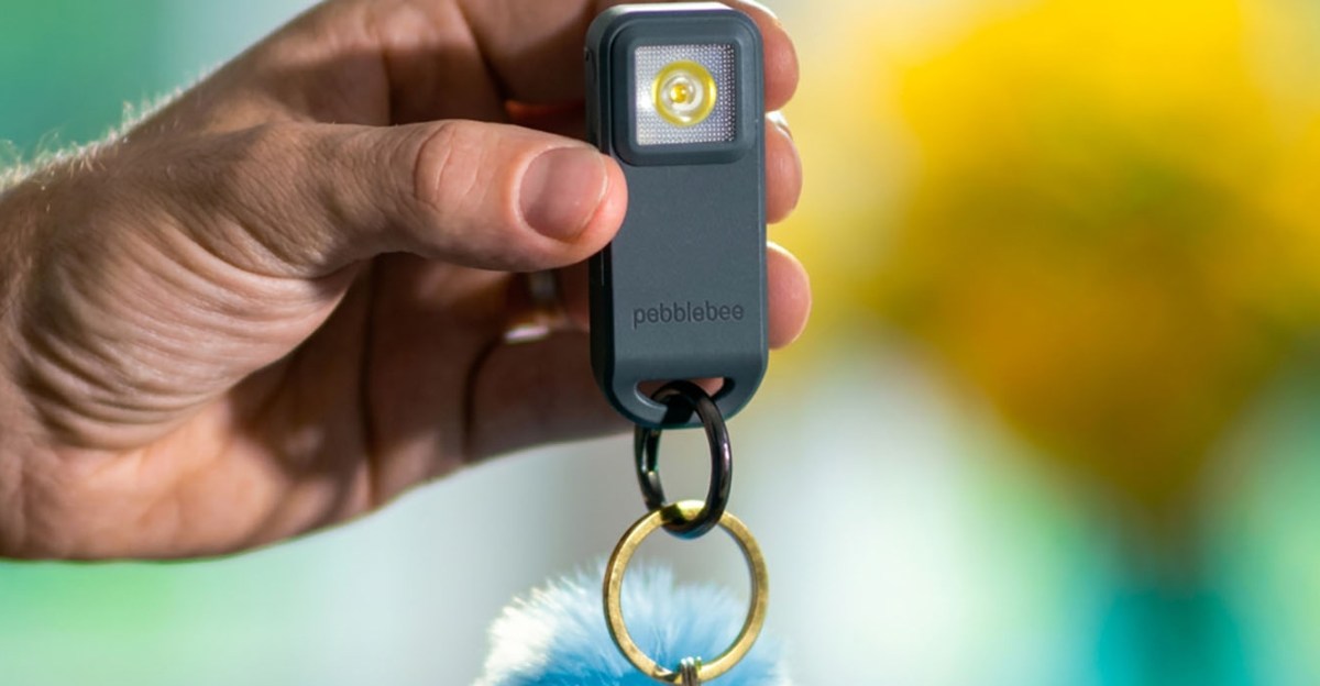 Pebblebee Halo: rastreador con linterna, sirena 130 dB y suscripción anual
