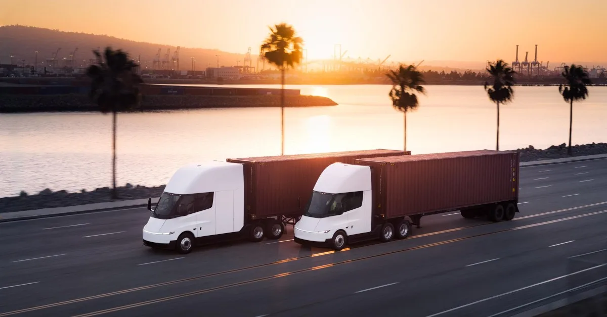 Tesla Semi ya está en producción masiva: qué cambia para el transporte en LATAM